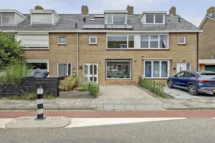 Terraced house for sale: Hoogewaard 93, Koudekerk aan den Rijn-Zuid Koudekerk Aan Den Rijn