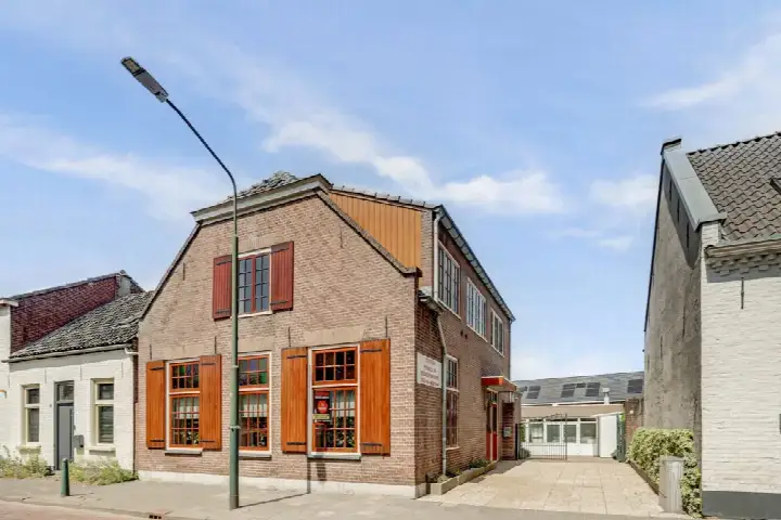 Vrijstaande woning te koop: Hoogstraat 116, omg. Petrus Kerk Oisterwijk