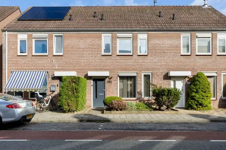 Terraced house for sale: Hoogstraat 352, Blaarthem Eindhoven