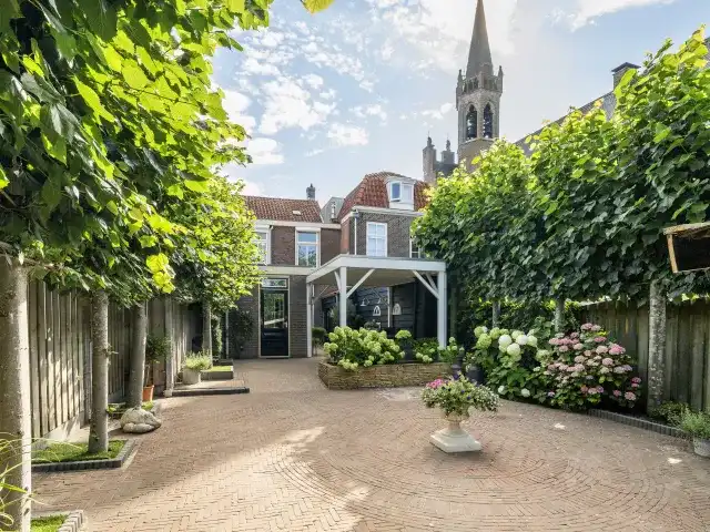 Terraced house for sale: Hoogstraat 8, Tholen Tholen