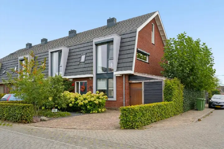 Corner house for sale: Hooivork 14, Achterberg Rhenen