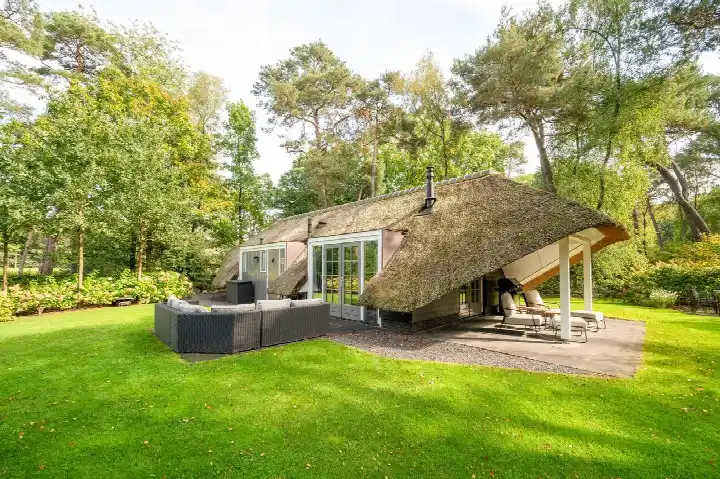 Detached house for sale: Hoorneweg 17B22, Verspreide huizen bosgebied Putten