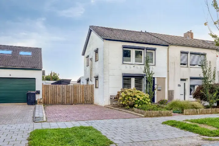 Corner house for sale: Horizonstraat 84, Treebeek-Noord Brunssum