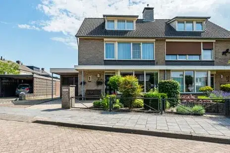Twee-onder-één-kap te koop: Horstakker 3, Hagelkruis e.o. Bergeijk