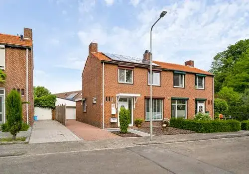 Twee-onder-één-kap te koop: Horstpeel 8, Kern Heibloem Heibloem