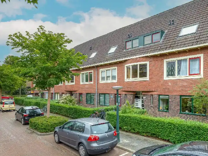 Appartement te koop: Hortensialaan 79, Bloemenbuurt Groningen