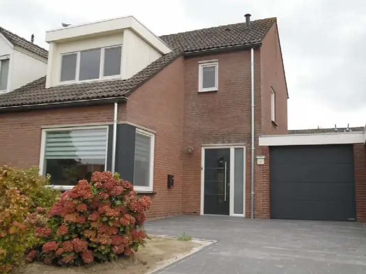Tussenwoning te huur: Hortensiastraat 7, Nederweert Nederweert