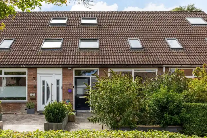 Terraced house for sale: Hottingastate 13, Camminghaburen-Noord Leeuwarden