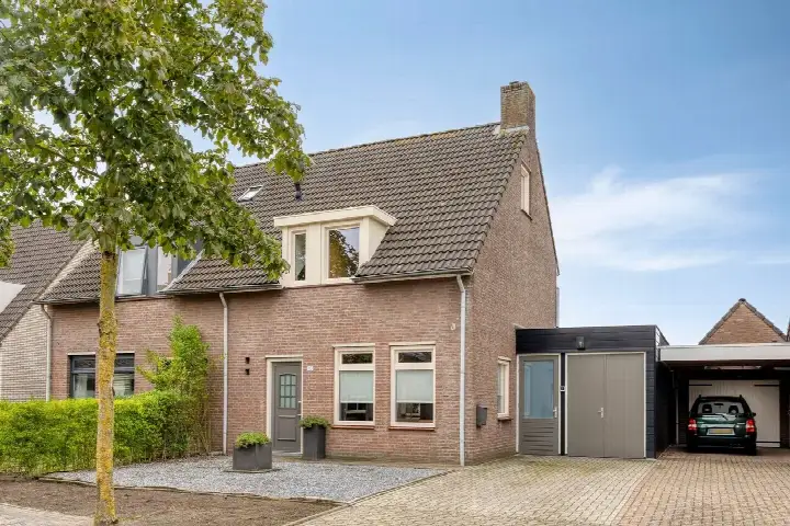 Twee-onder-één-kap te koop: Houtgracht 10, Hooge Mierde Hooge Mierde