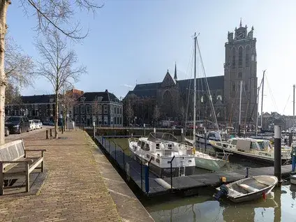 Terraced house for sale: Houttuinen 16, Groenmarkt en omgeving Dordrecht