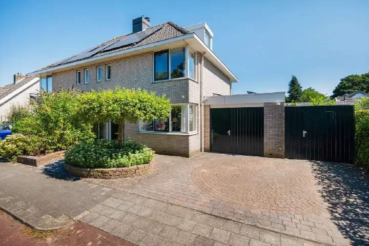 Twee-onder-één-kap te koop: Houtwerf 3, Vleuten Vleuten