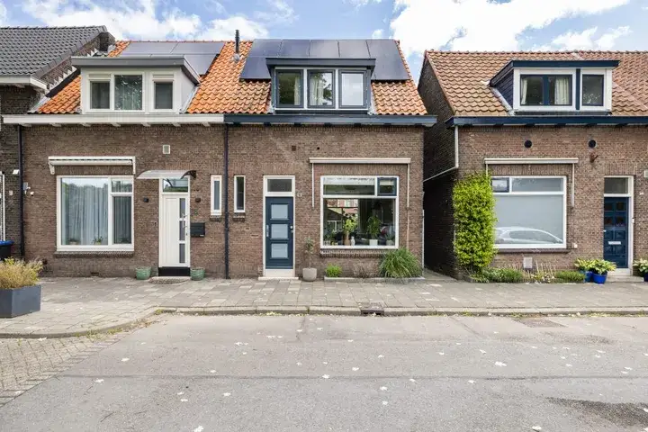 Corner house for sale: Houweningestraat 18, Hoekenessestraat en omgeving Dordrecht