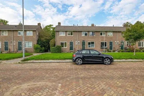 Corner house for sale: Hovendaal 39, Vreewijk Rotterdam