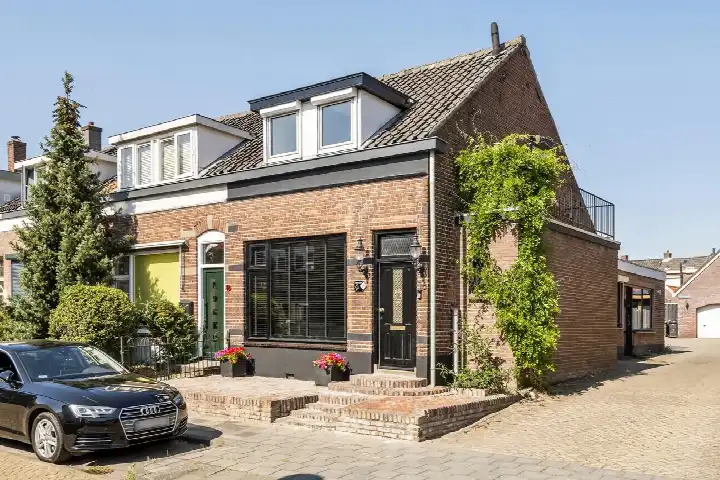 Hoekwoning te koop: Hovenierslaantje 16, Santwijck Tiel