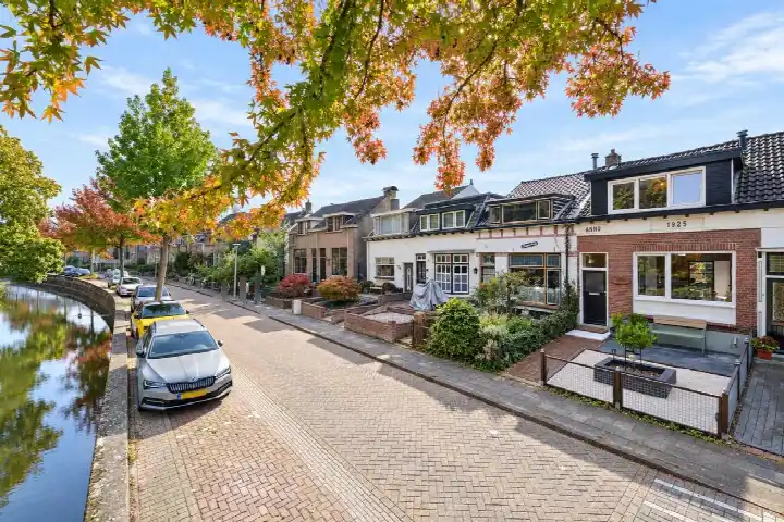 Terraced house for sale: Hucht 37, Sterrebos Tiel