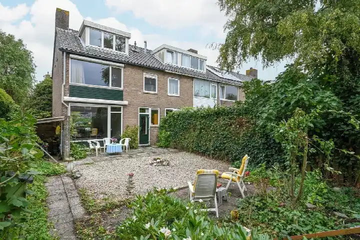 Hoekwoning te koop: Hugo de Grootlaan 18, Zijdelwaard Uithoorn