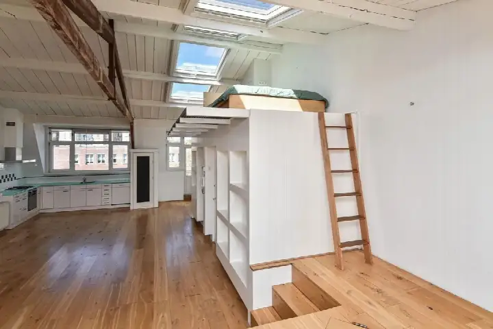Apartment for sale: Hugo de Grootstraat 5C, Zeeheldenkwartier 'S-Gravenhage