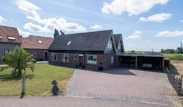 Vrijstaande woning te koop: Huigendijk 8, Rustenburg Ursem (Gem. Koggenland)