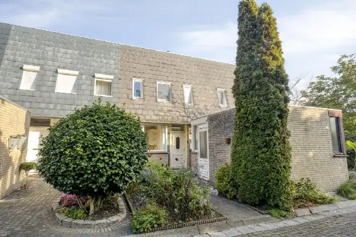 Terraced house for sale: Huijgensstraat 133, Hoogerheide Hoogerheide