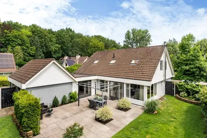 Detached house for sale: Hulstbos 15, De Singels zuid Drachten