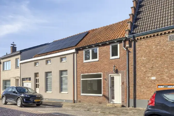 Terraced house for sale: Hulsterloostraat 79, Kern Nieuw Namen Nieuw Namen