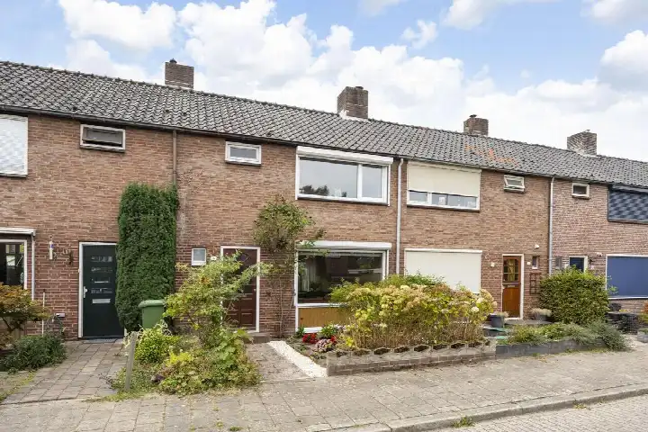 Tussenwoning te koop: Hunenborgstraat 16, Over het Lange Water Arnhem