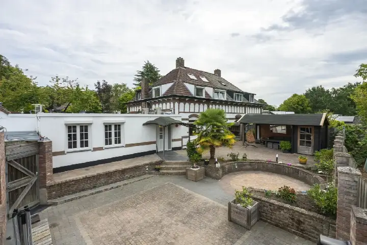 Tussenwoning te koop: Hunzestraat 15, Beersdal Heerlen