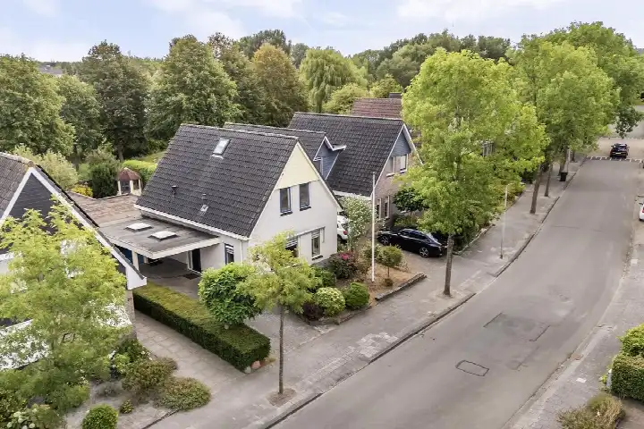 Vrijstaande woning te koop: Idzerdastins 85, Camminghaburen-Midden Leeuwarden