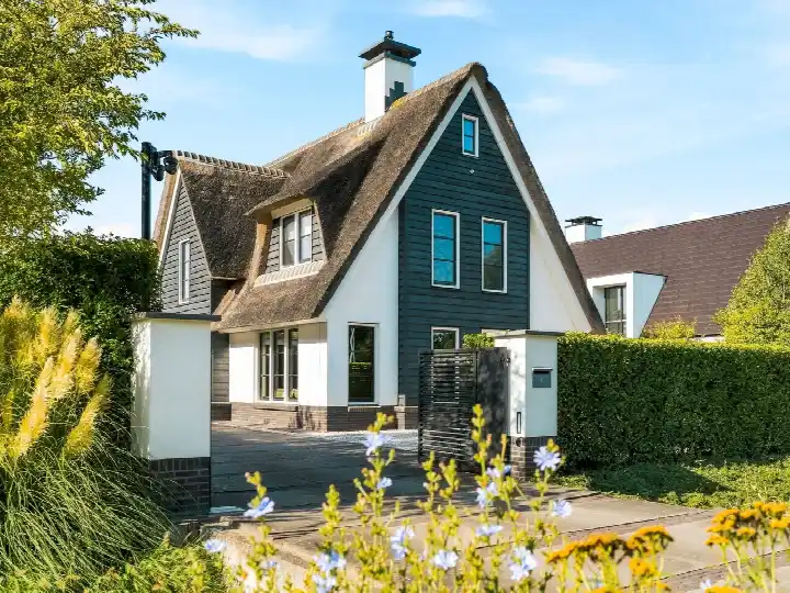 Vrijstaande woning te koop: Iepenlaan 5, Langs de Vuurlinie De Kwakel