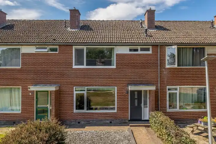 Terraced house for sale: Iepenlaan 53, Stadskanaal Noord Centrum Stadskanaal