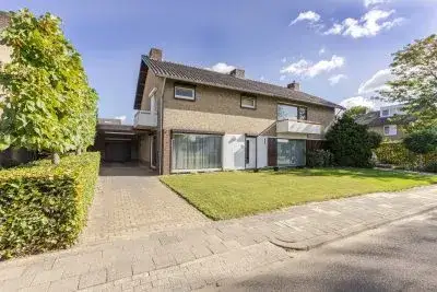 Semi-detached for sale: Iepenlaan 95, Bunde Bunde