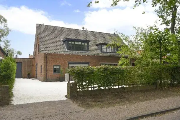Detached house for sale: IJsbaanweg 5, Zevenend Laren