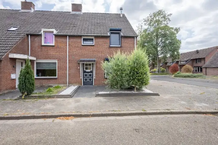 Hoekwoning te koop: IJsselstraat 44, Zeldenrust Terneuzen