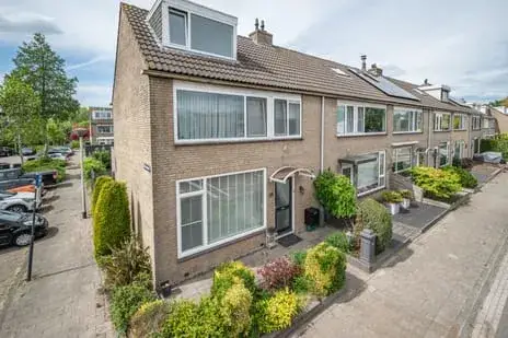 Corner house for sale: IJsvogellaan 28, Vogelbuurt Bleiswijk