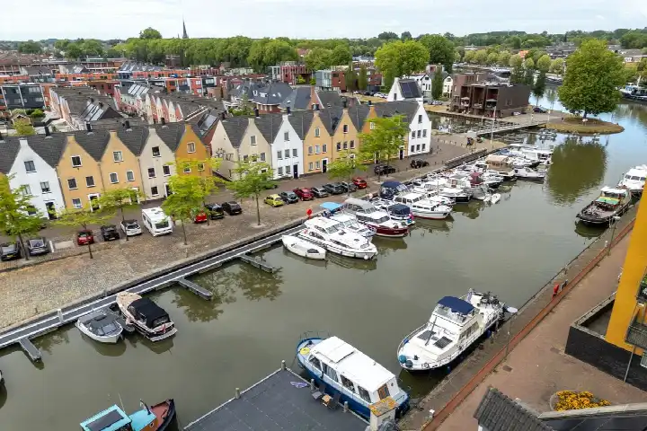 Terraced house for sale: IJzerwerf 8, Nieuw Vreeswijk Nieuwegein