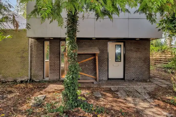 Twee-onder-één-kap te koop: In het Midden 41, Legmeer Uithoorn