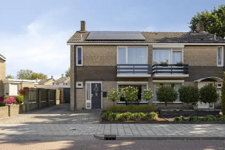 Twee-onder-één-kap te koop: In het Neervelt 4, Donk Meijel