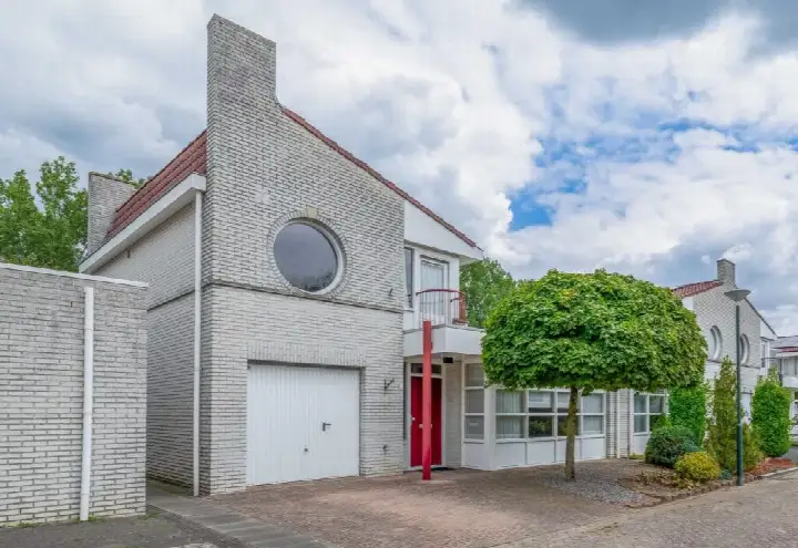 Corner house for sale: Ina Boudierstraat 9, De Beemd 1 Schijndel
