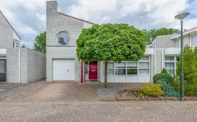 Corner house for sale: Ina Boudierstraat 9, De Beemd 1 Schijndel