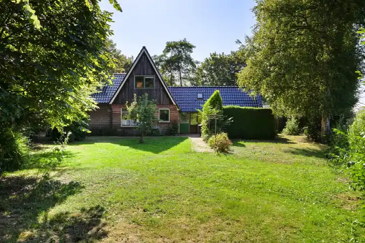 Vrijstaande woning te koop: Industriestraat 113A, Hoogkerk-Zuid Groningen