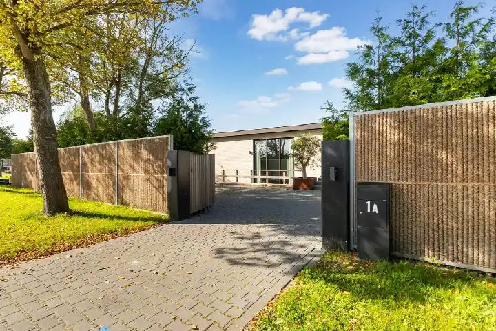 Home for sale: Industrieweg 1A, De Spiker en het industrieterrein Hermes Harlingen