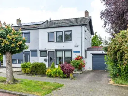 Twee-onder-één-kap te koop: Ir. de Katstraat 28, Treebeek-Noord Brunssum