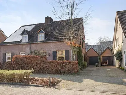 Twee-onder-één-kap te koop: Irenestraat 19, Oranjewijk Heeswijk-Dinther