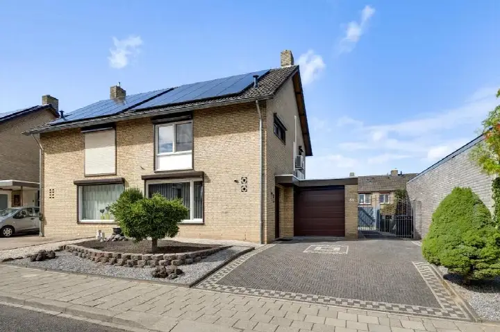 Hoekwoning te koop: Irenestraat 51, Puth Puth