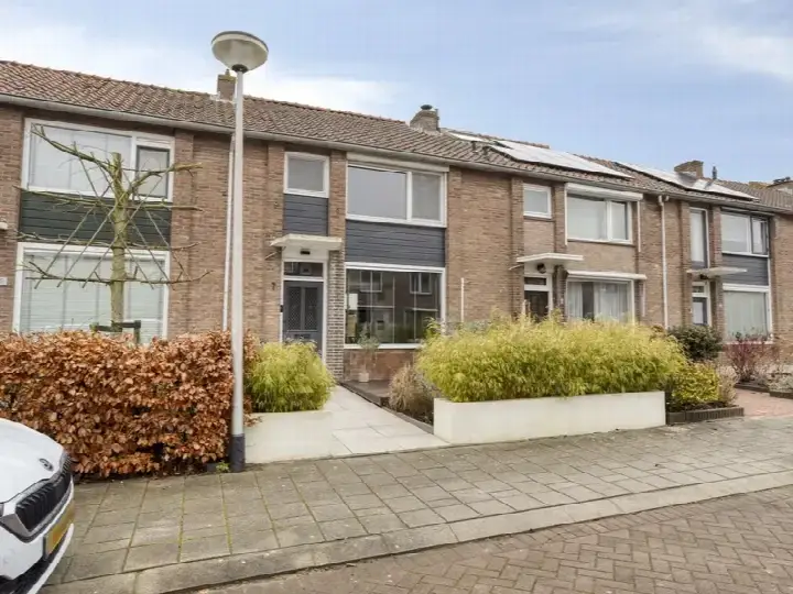 Tussenwoning te koop: Irenestraat 7, Rhoon-Centrum Rhoon