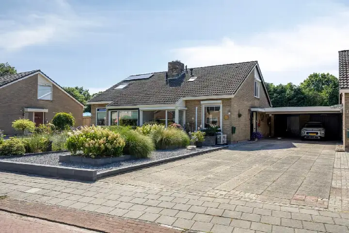 Twee-onder-één-kap te koop: Irisstraat 13, Eexta Scheemda