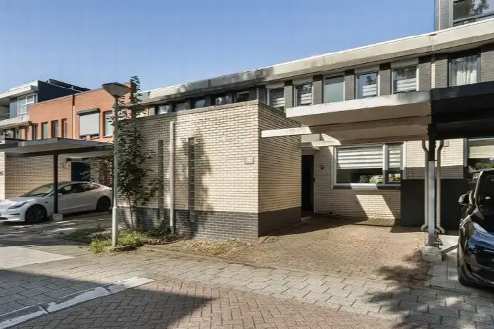 Tussenwoning te koop: Iroko 203, Iroko en omgeving Dordrecht