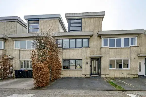 Terraced house for sale: Iroko 296, Iroko en omgeving Dordrecht