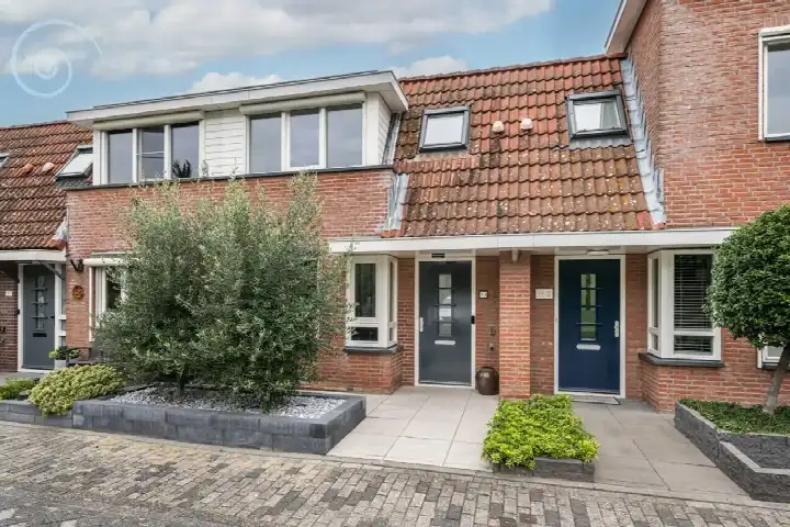 Tussenwoning te koop: Isaäc da Costastraat 33, Sommelsdijk westplaat Sommelsdijk
