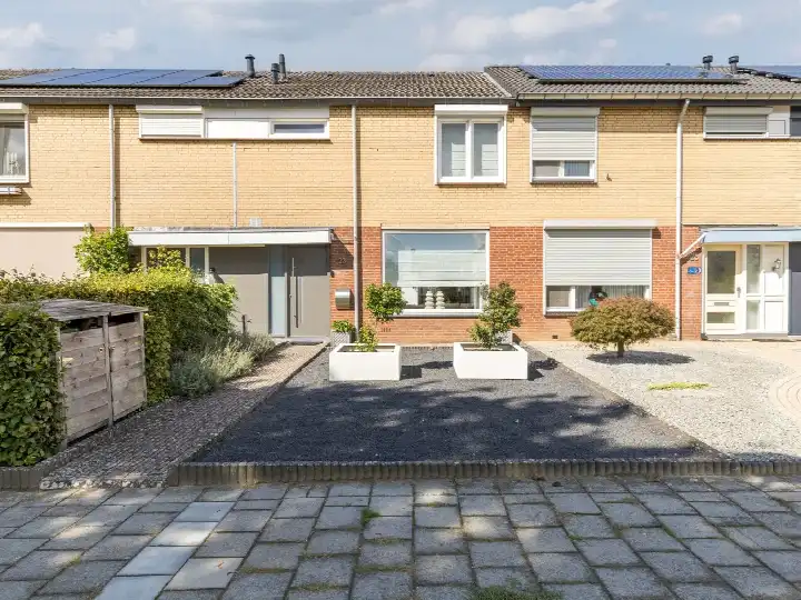 Terraced house for sale: Isabellastraat 23, Peij Echt